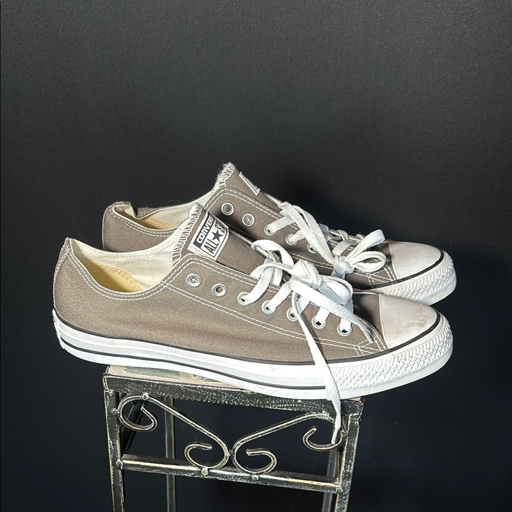 men’s taupe Converse Chuck Taylor All Star Oxford sneakers taupe